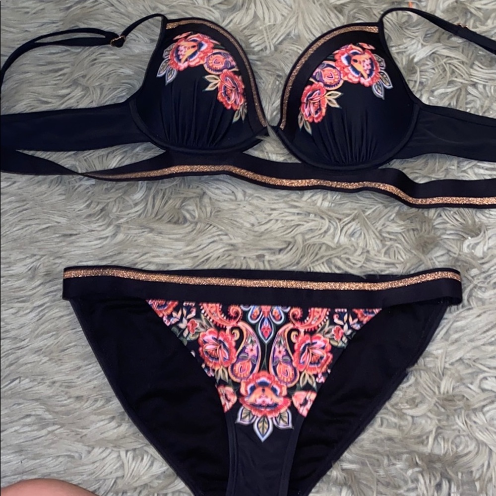 Bathing suit